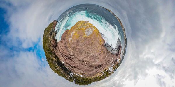 What is geographic segmentation  in marketing?